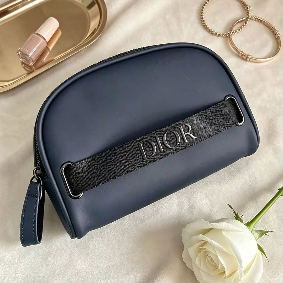 ディオール ネイビーブルー ハーフムーン コスメティックバッ - Women Bags Dior のレビューと価格